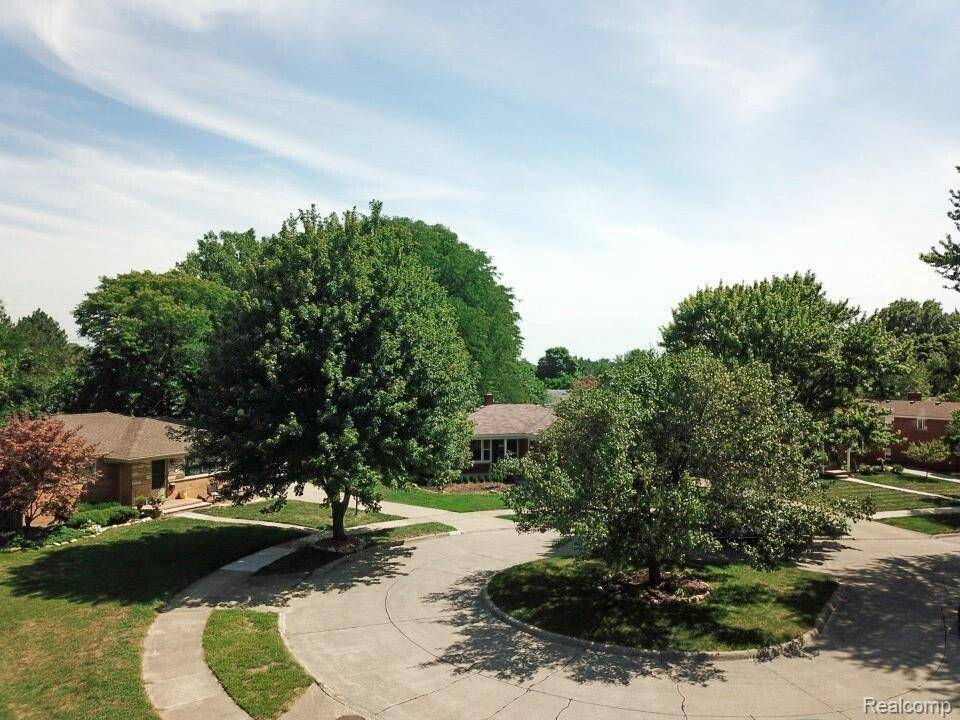 Plymouth Twp, MI 48170,14430 Shadywood Court