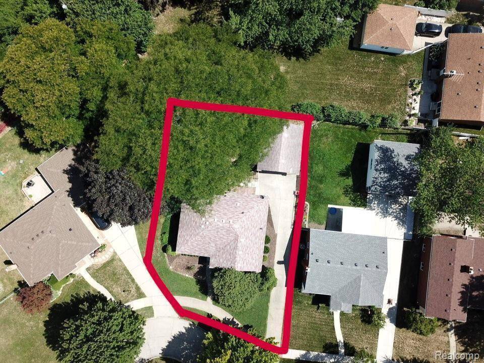 Plymouth Twp, MI 48170,14430 Shadywood Court