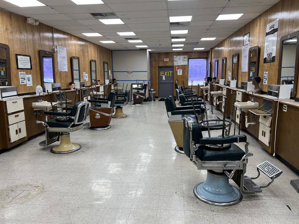 Detroit, MI 48204,8990 Grand River Avenue
