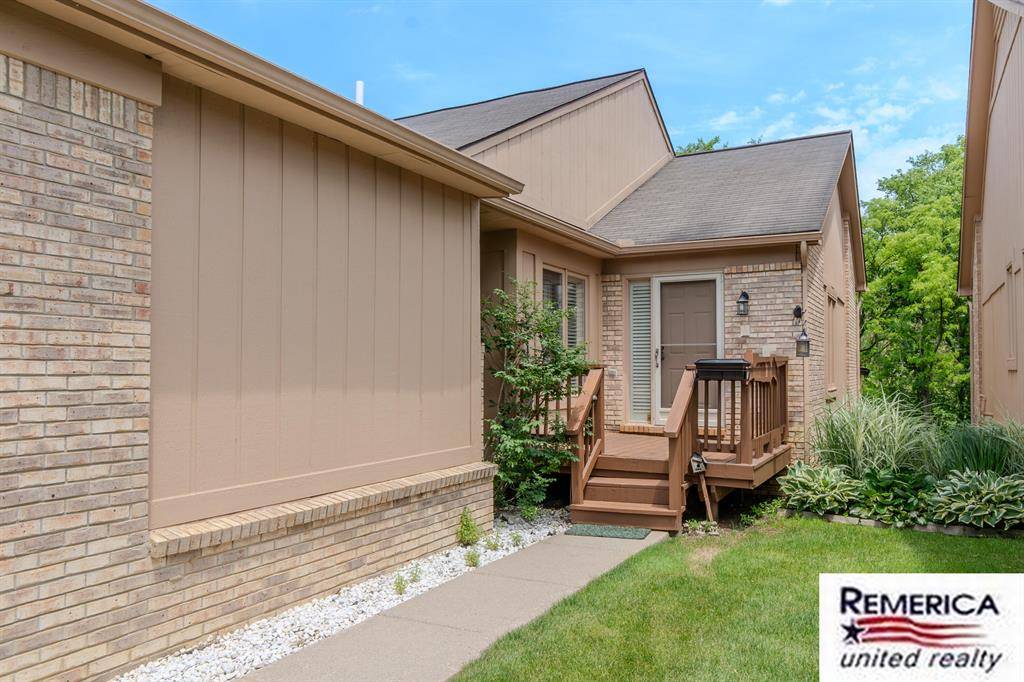 Farmington Hills, MI 48335,35400 Blue Spruce Drive