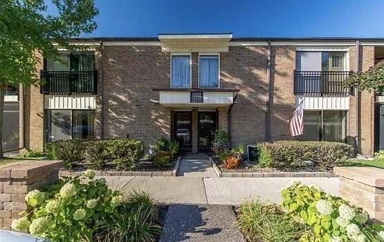 Livonia, MI 48152,18220 University Park Drive