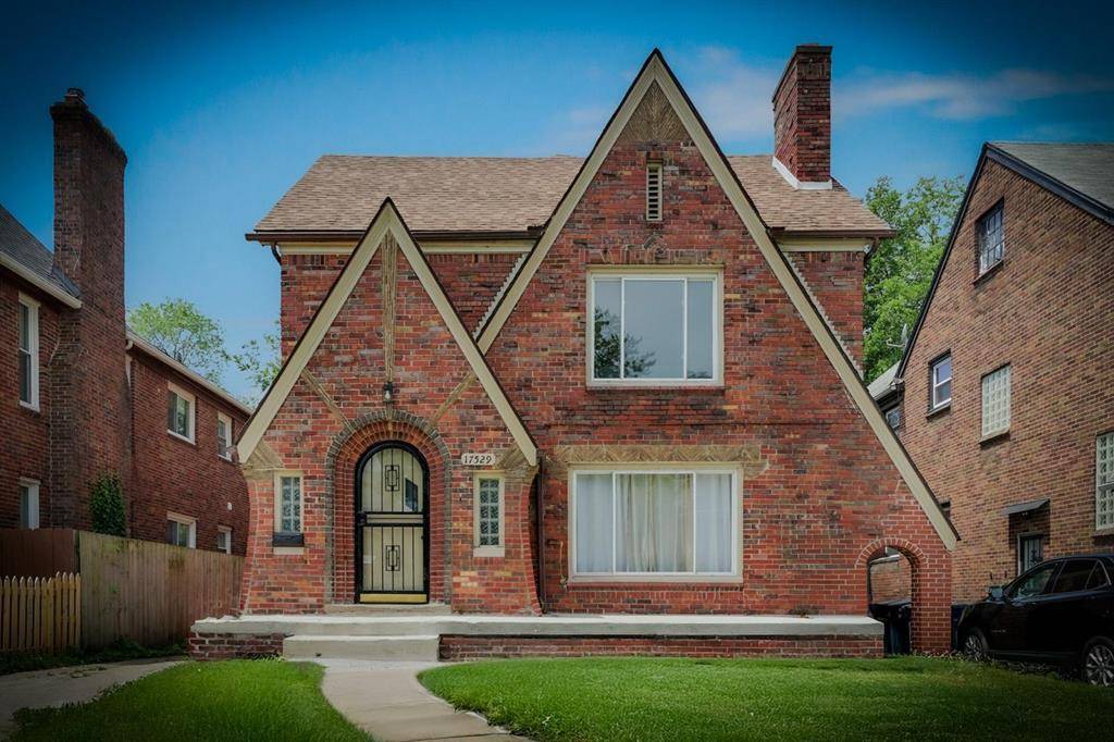 Detroit, MI 48221,17529 Roselawn Street