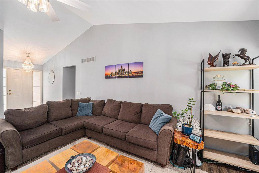 Westland, MI 48185,8191 Creekside Drive