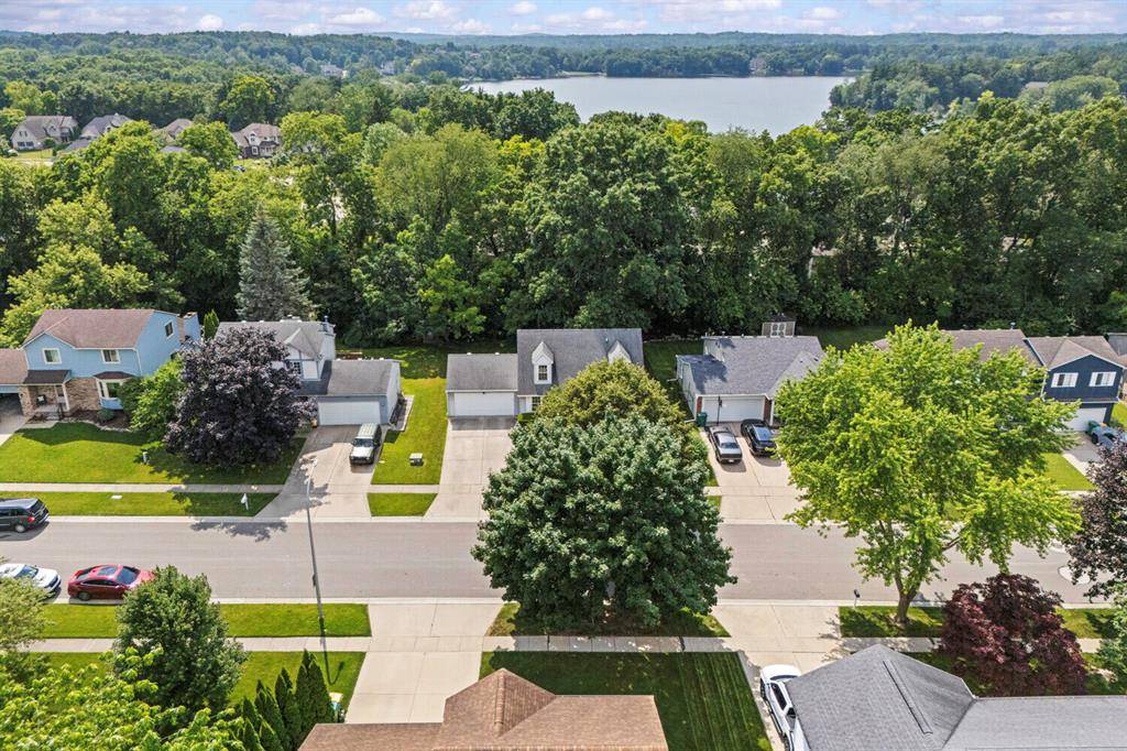Brighton, MI 48116,894 Alpine Drive