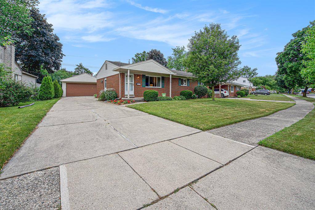 Saline, MI 48176,256 Nichols Drive