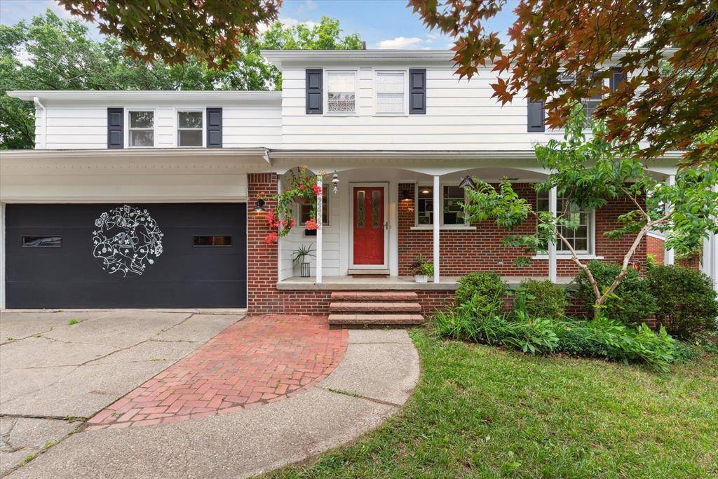 Ann Arbor, MI 48104,2422 Essex
