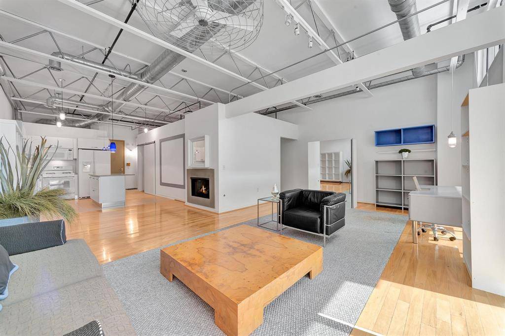 Royal Oak, MI 48067,614 S Troy Street 109