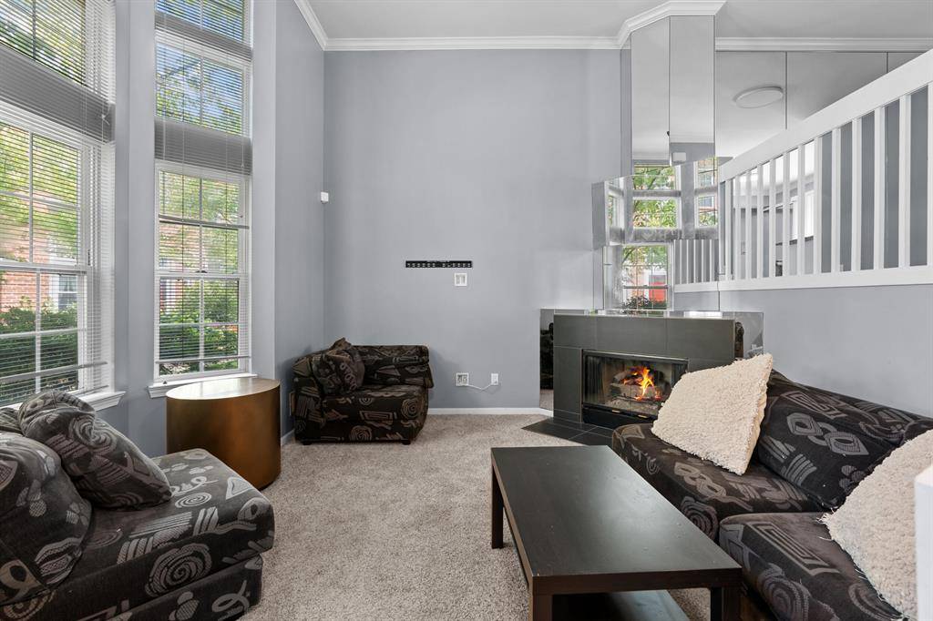 Royal Oak, MI 48067,174 Georgetown Square S