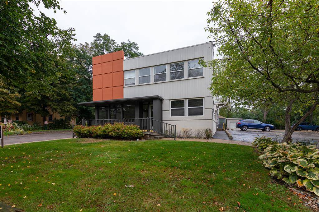 Ann Arbor, MI 48103,708 W Huron Street 3