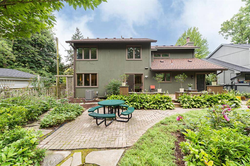 Ann Arbor, MI 48104,2765 Gladstone Avenue