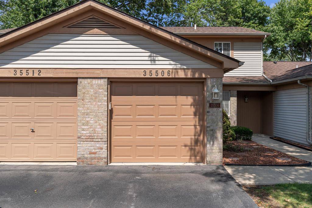 Westland, MI 48185,35506 Pheasant Lane