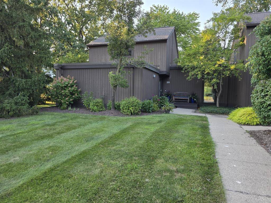 Ann Arbor, MI 48105,20 Westbury Court