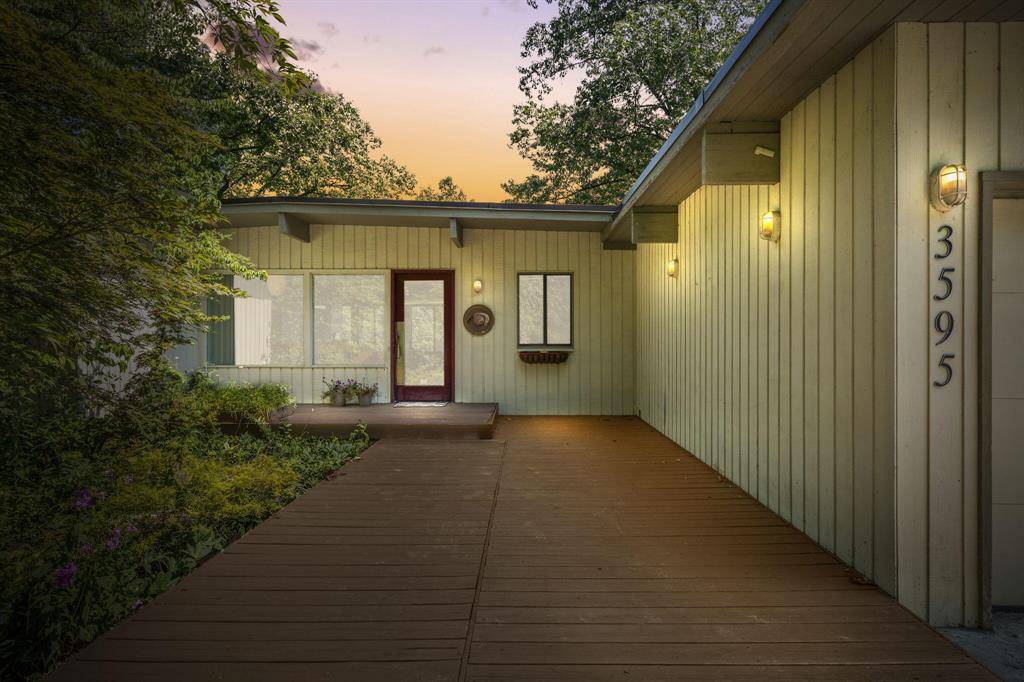 Ann Arbor, MI 48104,3595 E Huron River Drive
