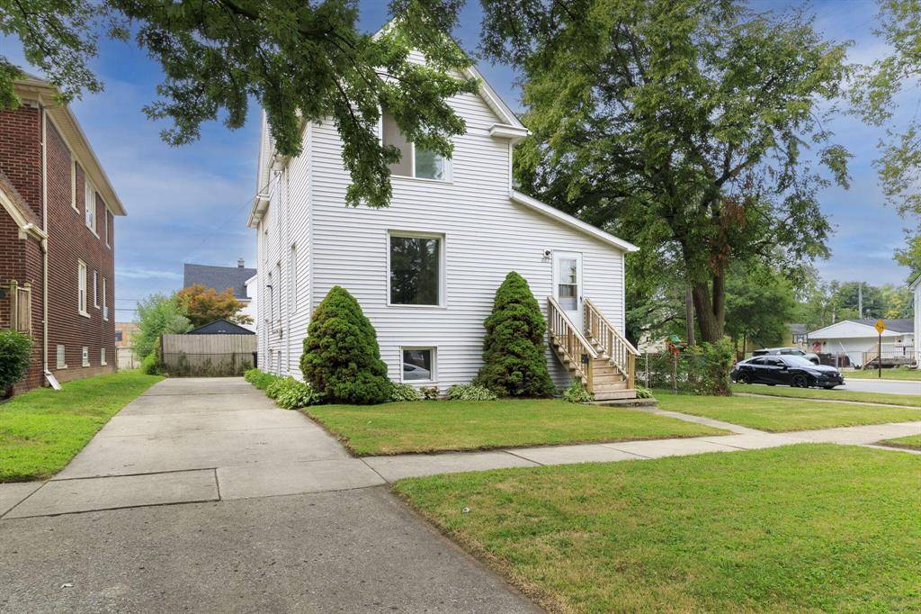 Wyandotte, MI 48192,667 Pine Street