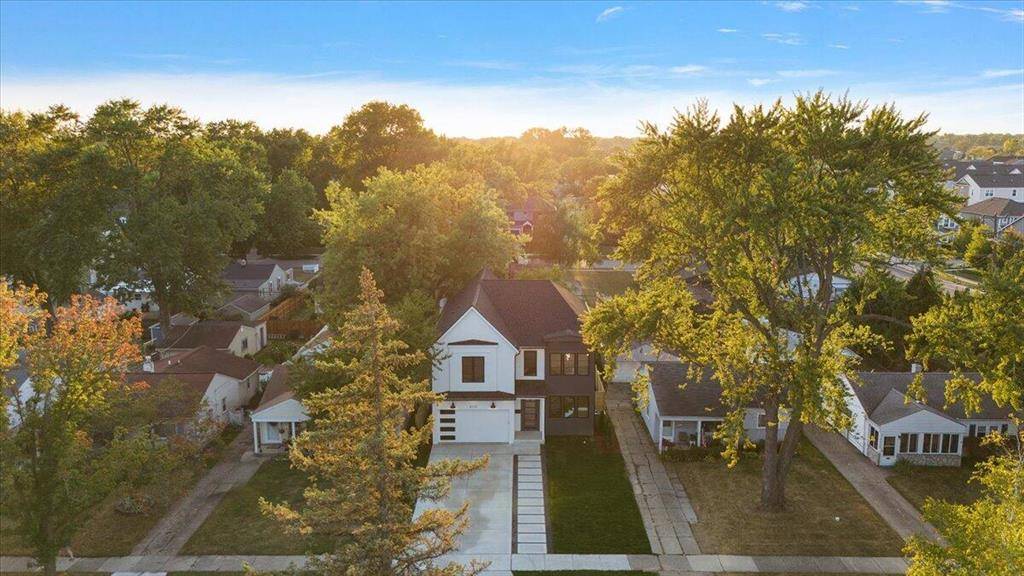 Royal Oak, MI 48073,4115 Elmhurst Avenue