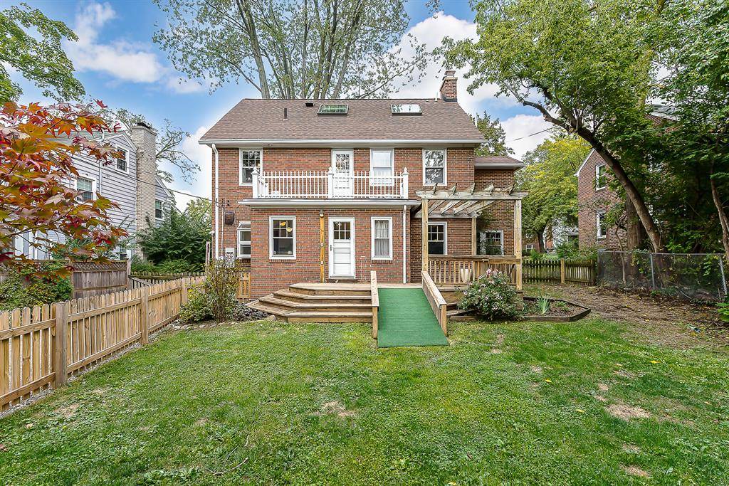 Ann Arbor, MI 48104,1704 Shadford Road