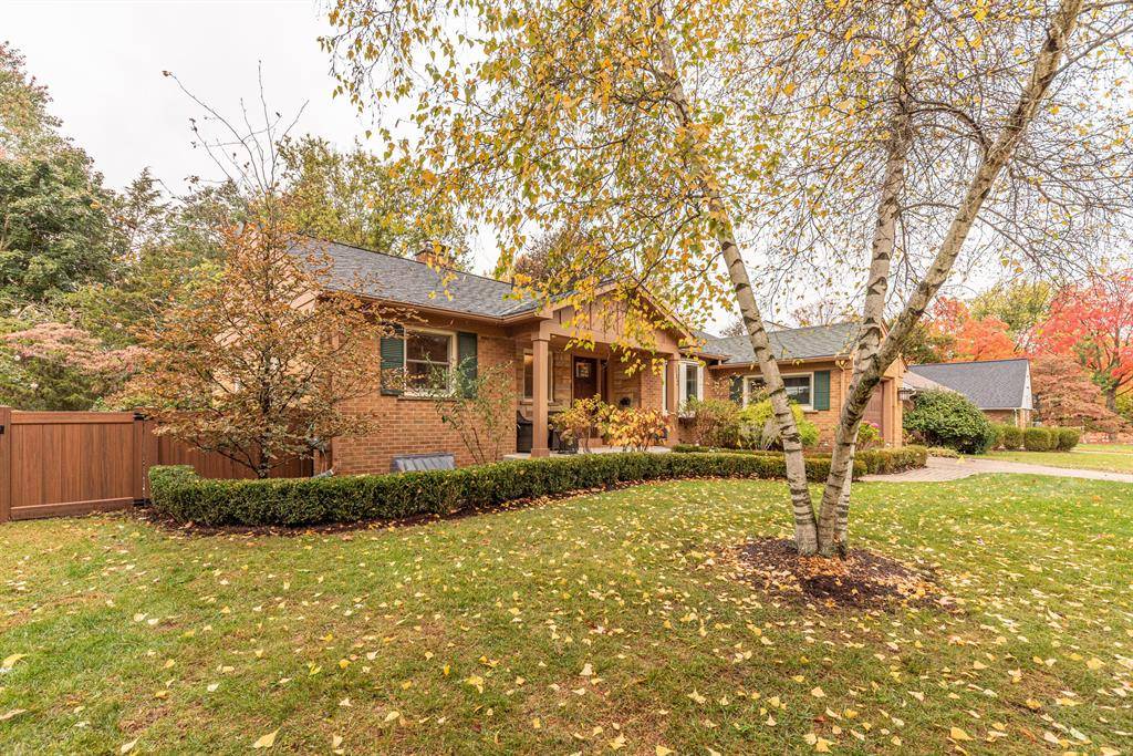 Ann Arbor, MI 48104,2112 Carhart Avenue