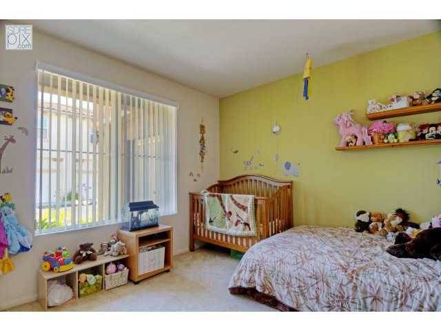 San Diego, CA 92128,10855 Serafina Lane #33