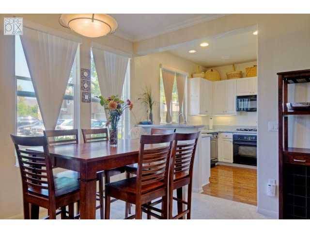 San Diego, CA 92128,10855 Serafina Lane #33