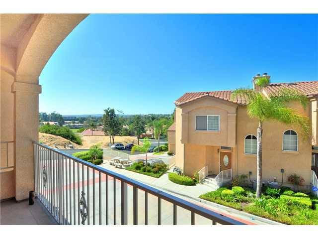 Carlsbad, CA 92009,7562 Romeria Street