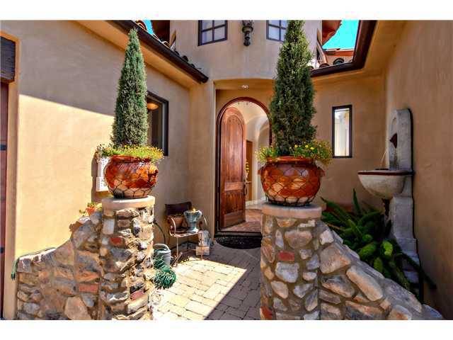 La Mesa, CA 91941,4155 Woodland Court