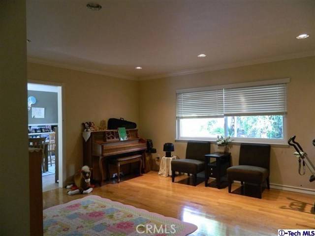 La Crescenta, CA 91214,3321 Reta ST