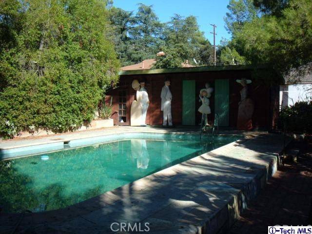 La Crescenta, CA 91214,2411 Cross ST