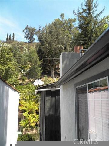 Beverly Hills, CA 90210,9820 Yoakum DR