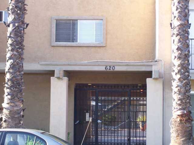 El Cajon, CA 92020,620 E Lexington Avenue #1