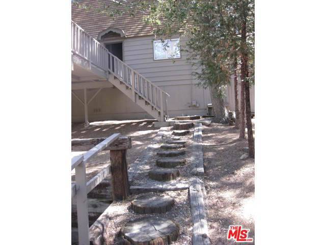 Idyllwild, CA 92549,52409 PINE RIDGE DR