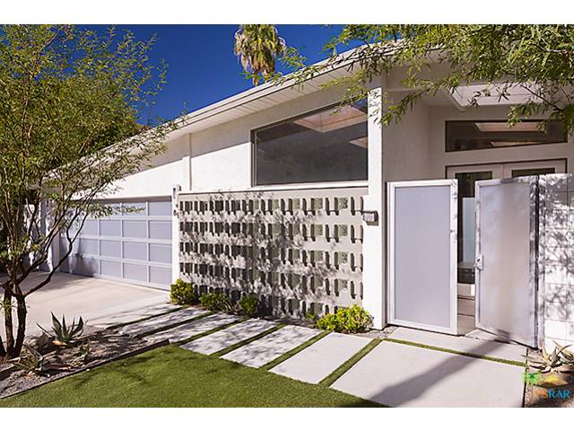 Palm Springs, CA 92262,894 N TOPAZ CIR