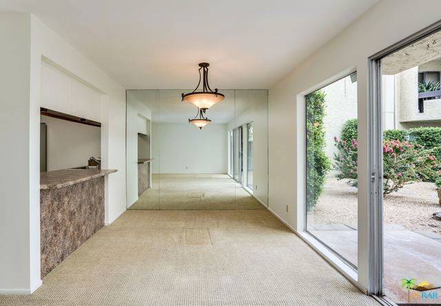 Palm Springs, CA 92264,1552 S CAMINO REAL #130