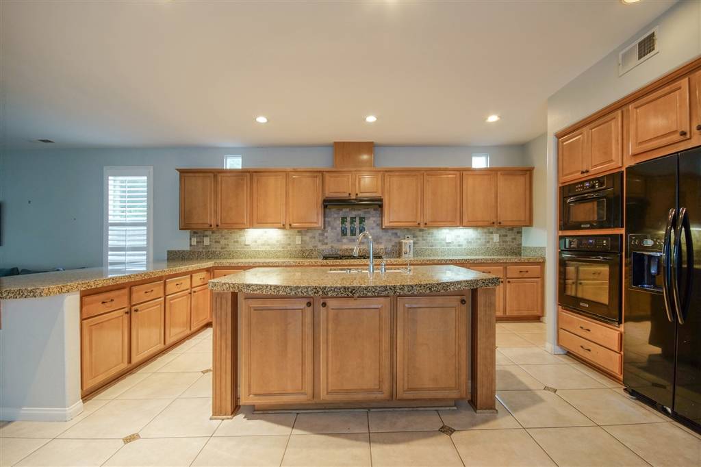 Chula Vista, CA 91913,1136 Misty Creek