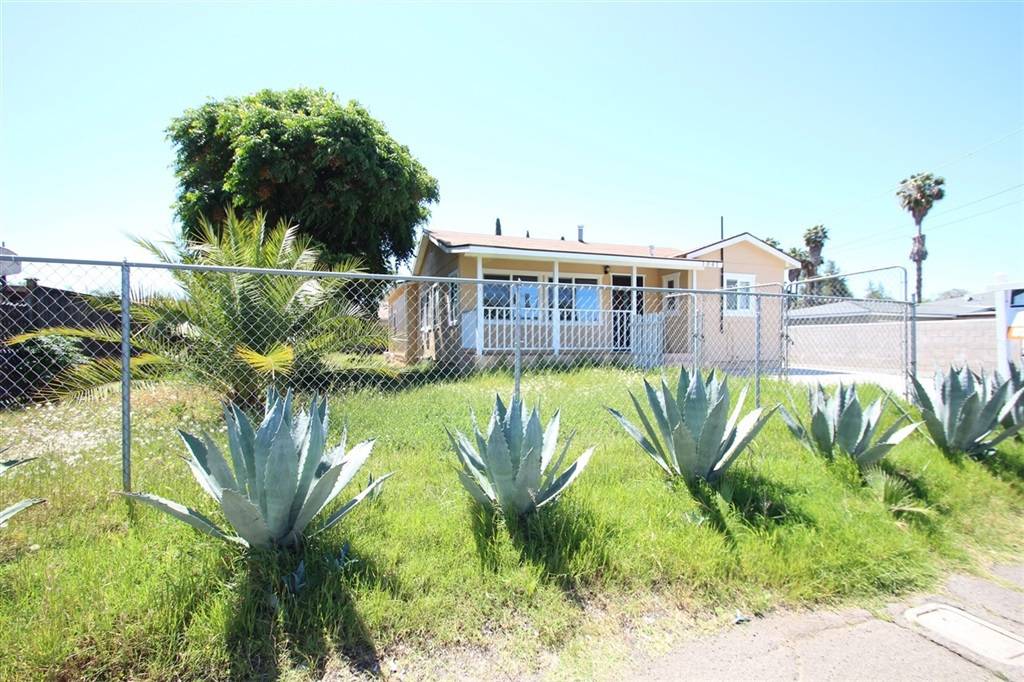 Escondido, CA 92026,1041 AVENUE