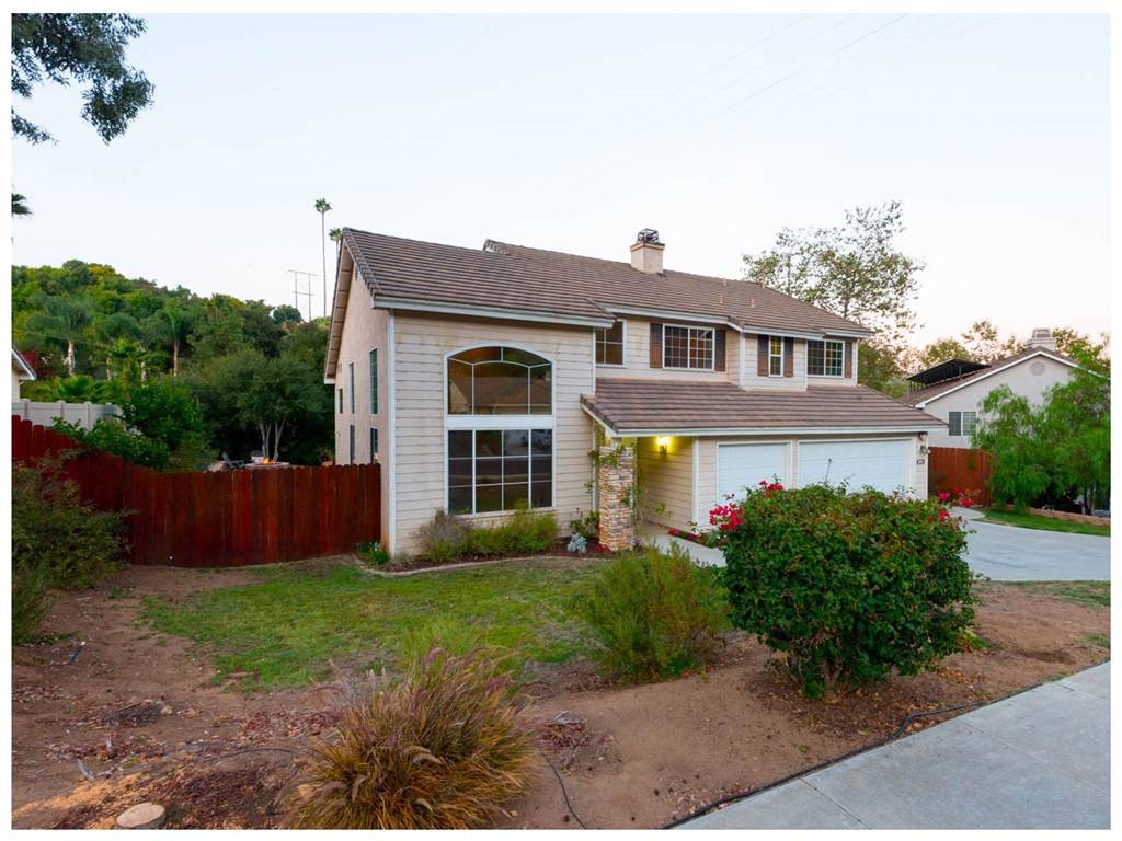 Escondido, CA 92027,2088 Vintage Pl