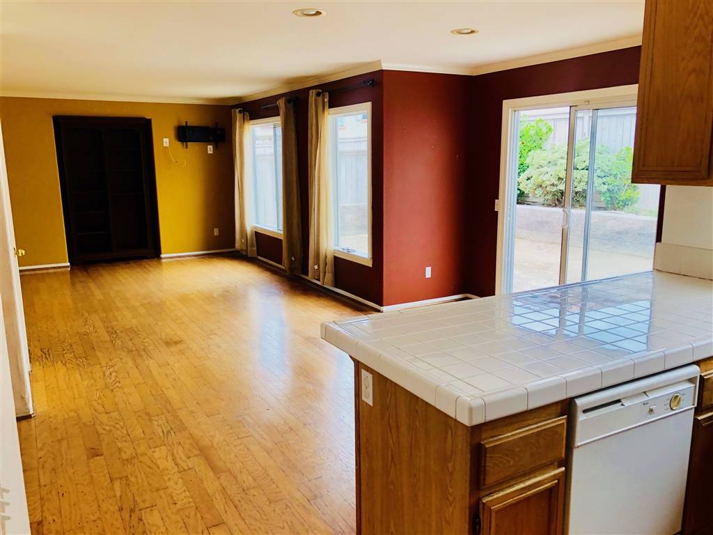 Chula Vista, CA 91913,1585 Dunsmuir Court