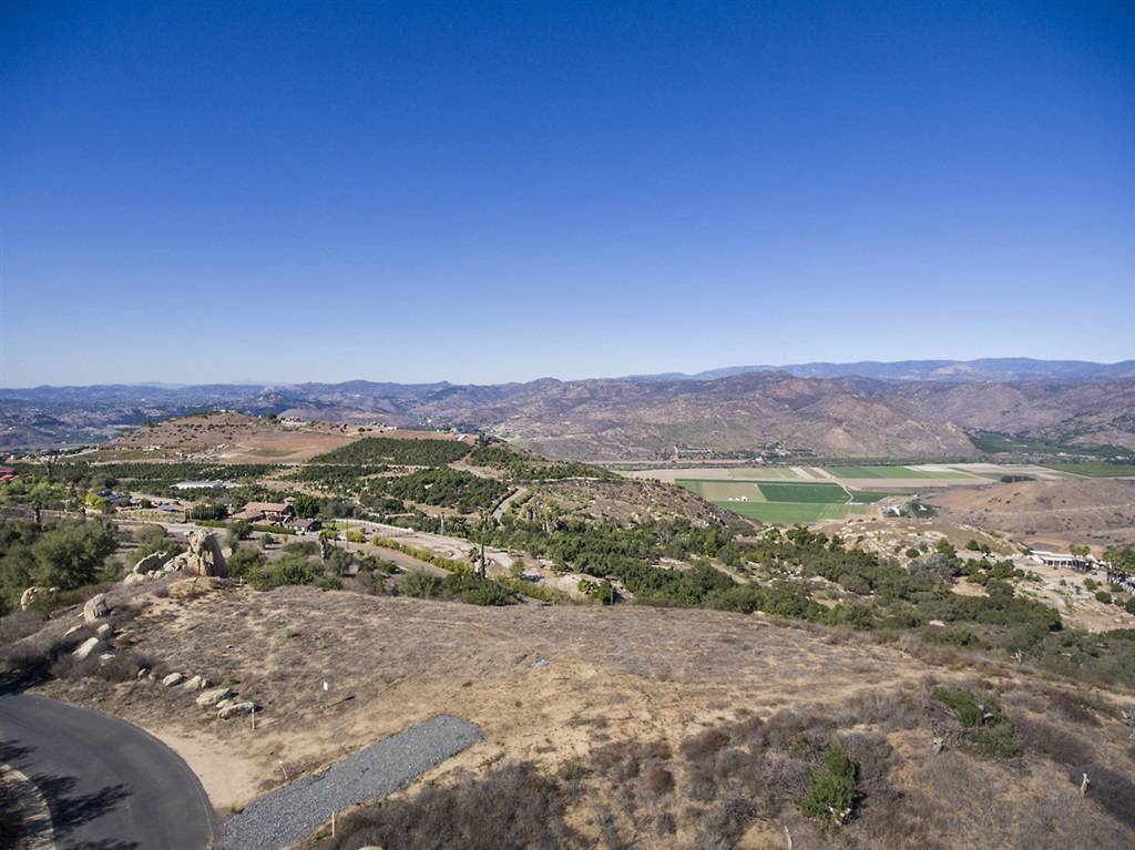 Escondido, CA 92025,16270 Highland Mesa Drive