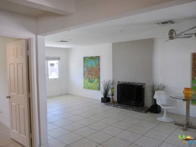 Palm Springs, CA 92264,657 DESERT WAY