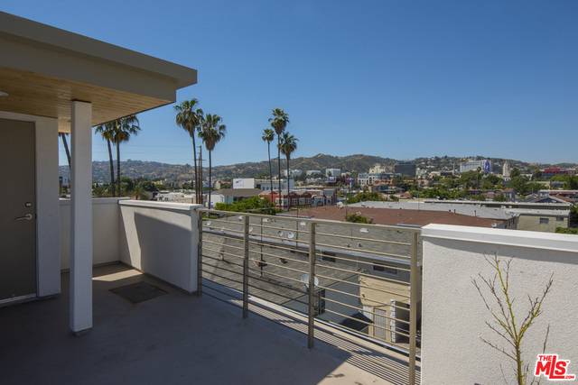 Los Angeles, CA 90038,6721 W HEPBURN WAY