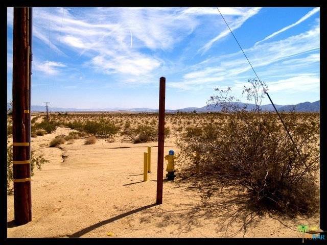 29 Palms, CA 92277,70375 MESA DR