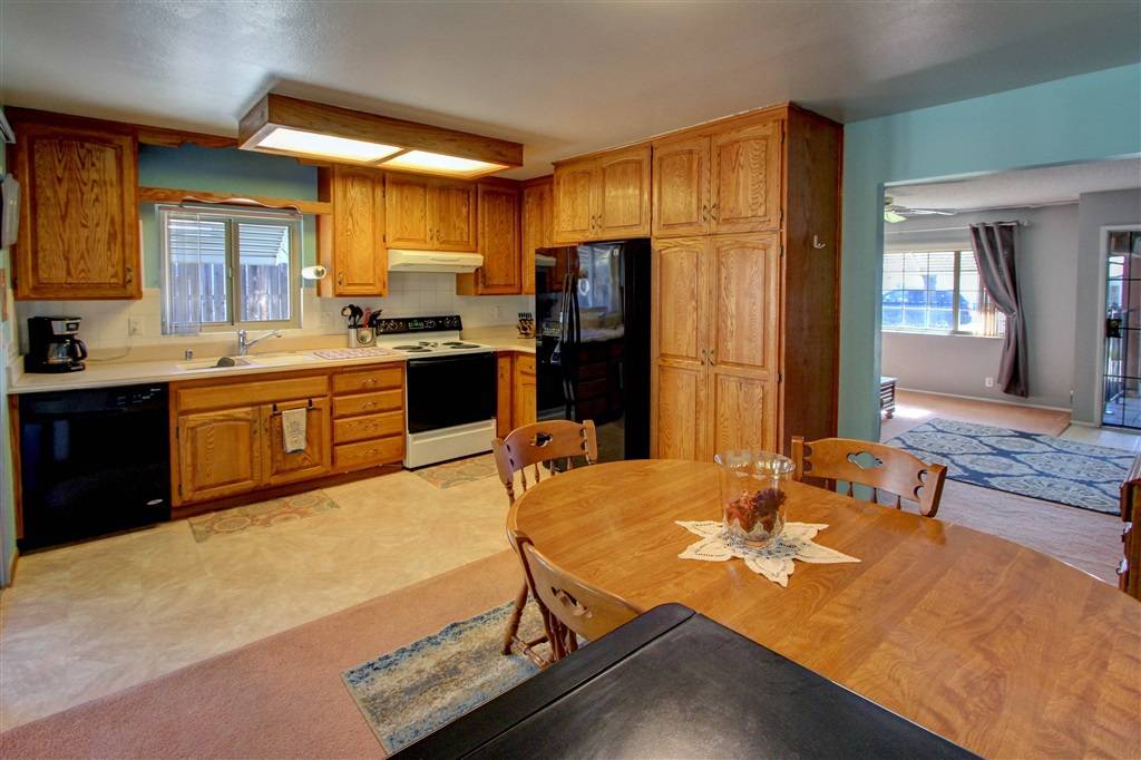 Escondido, CA 92027,1458 Pearl Pl