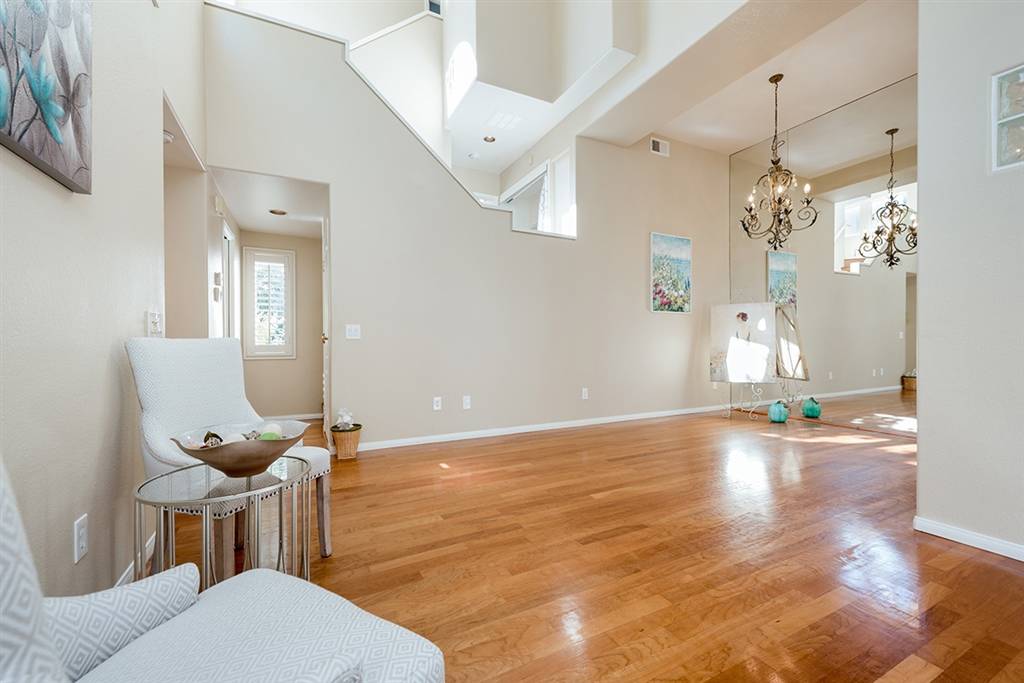 San Diego, CA 92130,12914 Carmel Creek Road #18