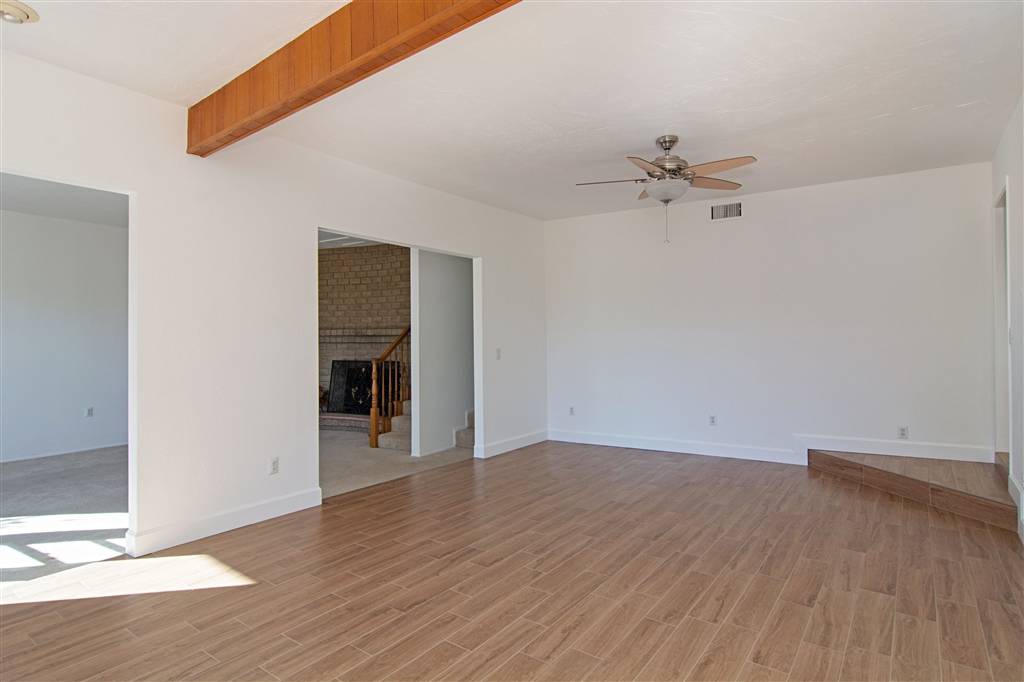 Escondido, CA 92026,10932 Treeside Lane