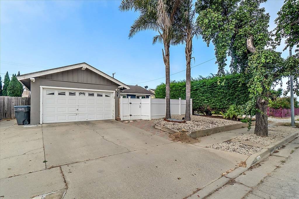 Lompoc, CA 93436,1316 W Nectarine