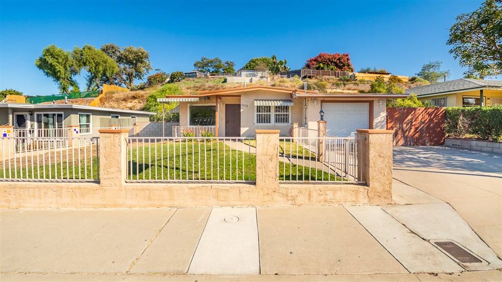 San Diego, CA 92115,6228 Streamview Dr