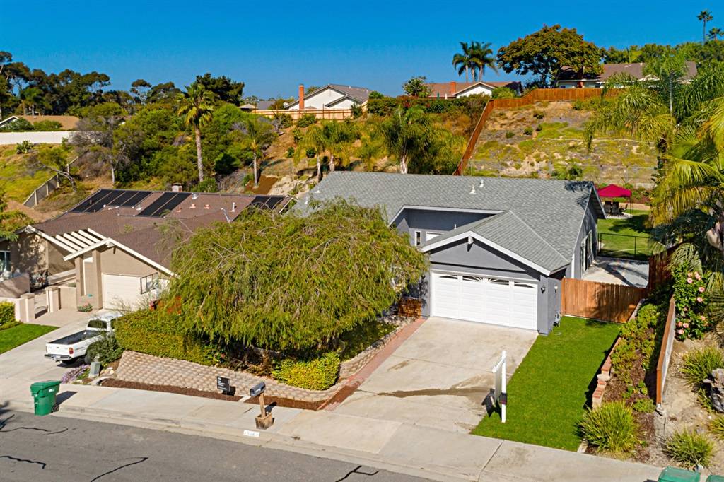 Carlsbad, CA 92011,914 Poppy Lane