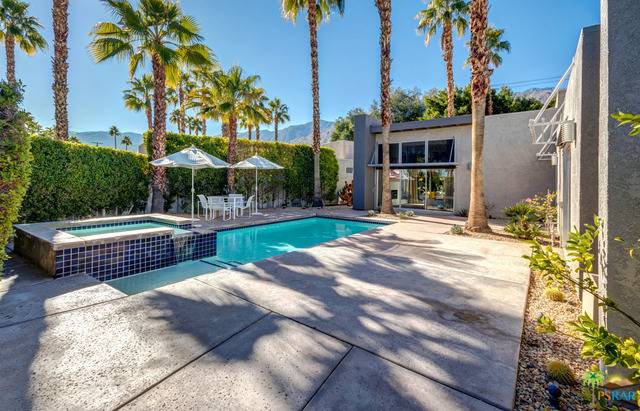 Palm Springs, CA 92264,641 DUNES CT