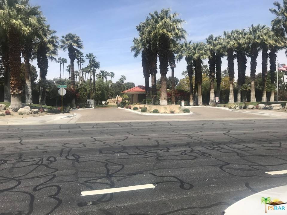 Palm Springs, CA 92262,2809 E LOS FELICES CIR #106