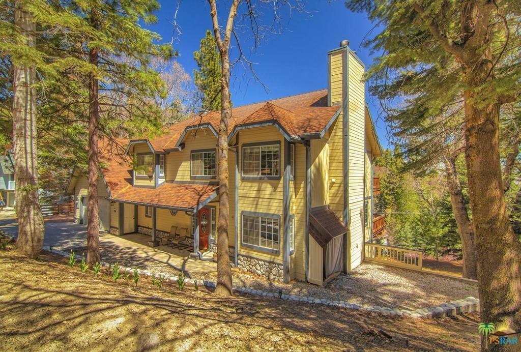 Lake Arrowhead, CA 92352,26365 WALNUT HILLS DR