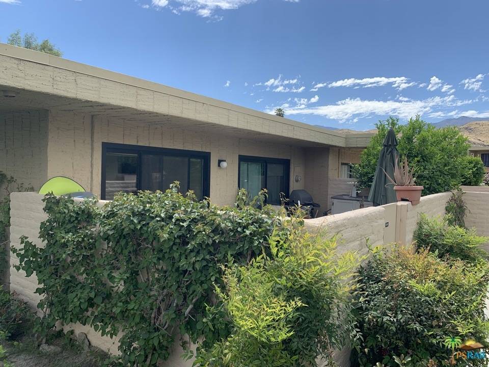 Palm Springs, CA 92264,5336 LOS COYOTES DR